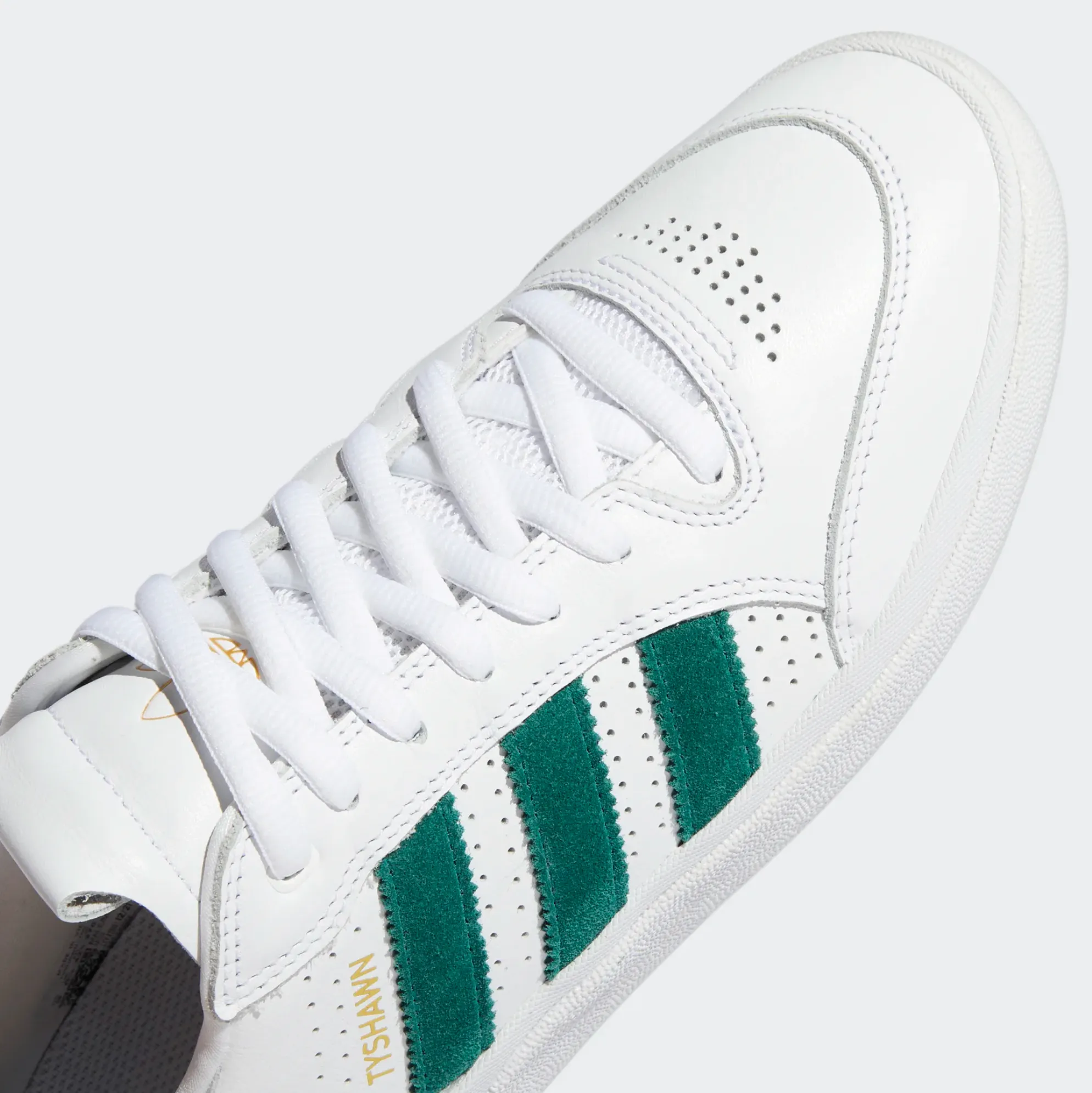 ADIDAS TYSHAWN LOW FLAT WHITE / COLLEGIATE GREEN / METALLIC GOLD