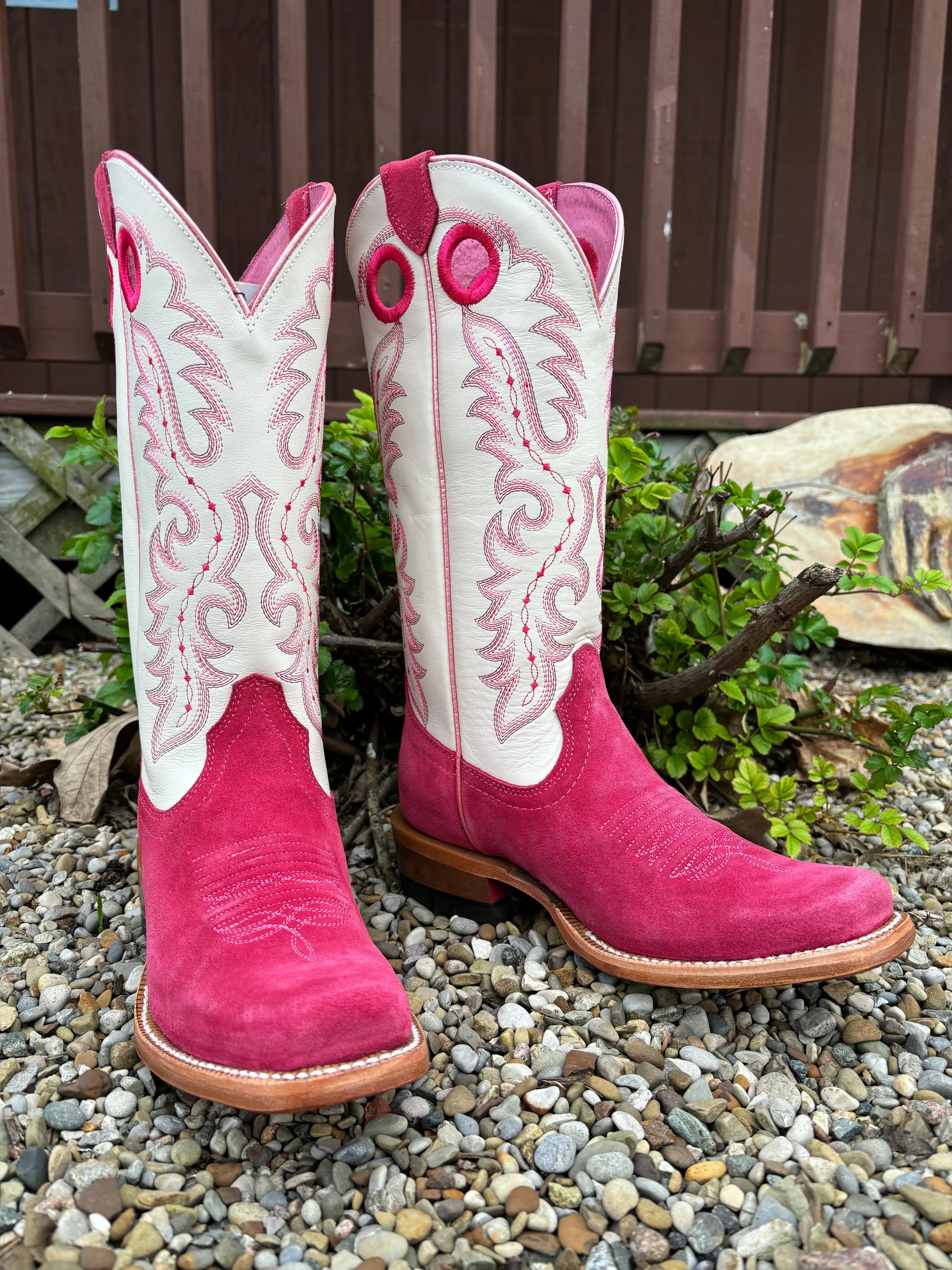 Ariat Women's Futurity Boon Deep Azalea & Blanco Roughout Cowgirl Boots 10051040