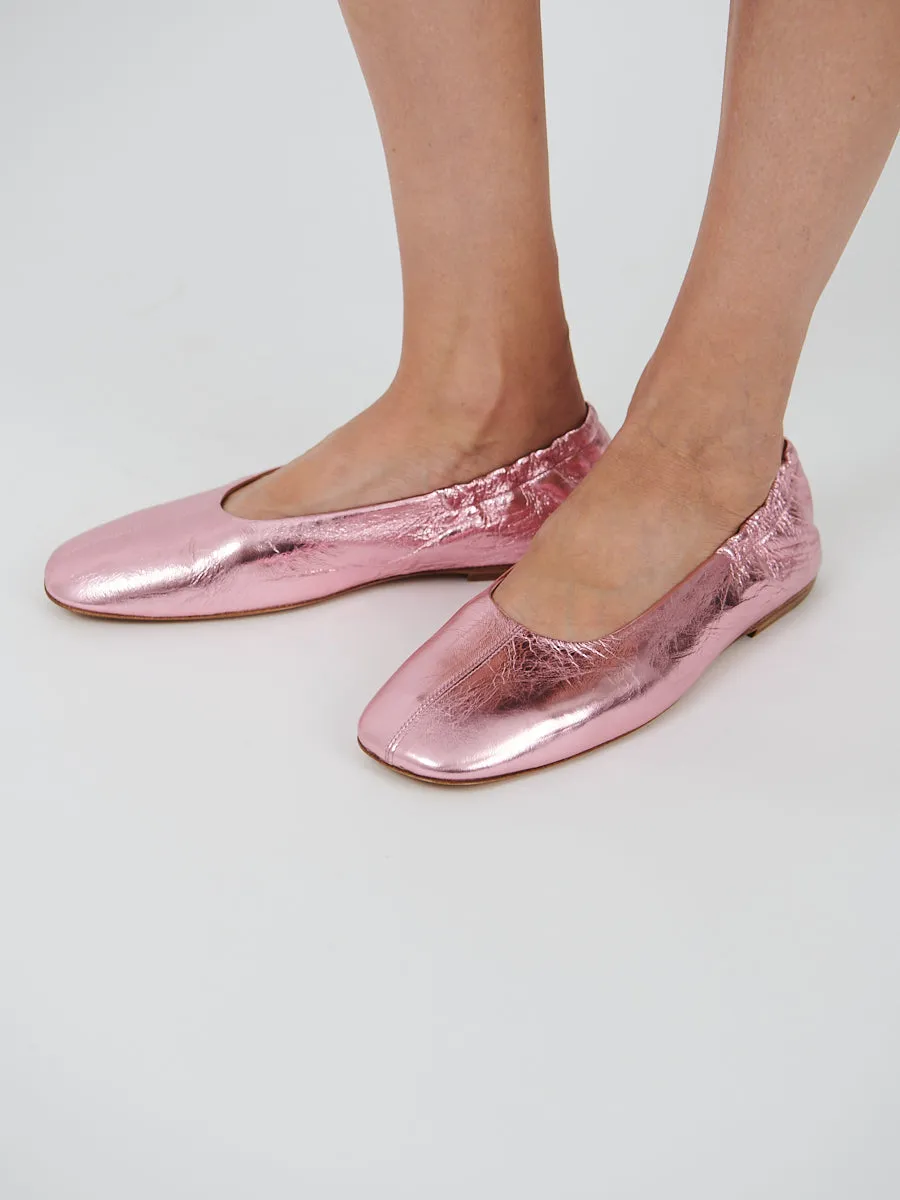 Ballerina Glove Flat in Metallic Pink