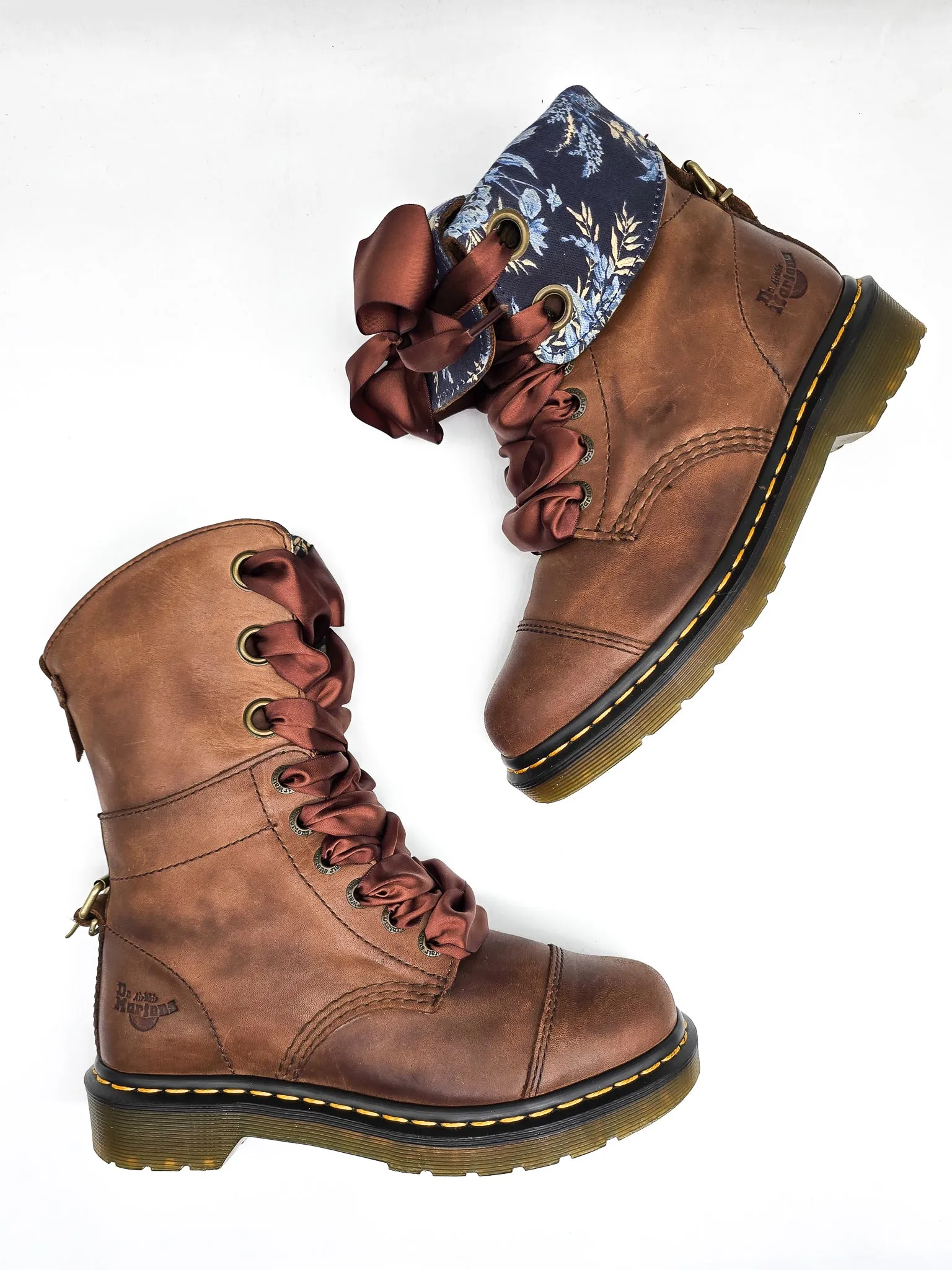 DR. MARTENS AIMILITA BROWN BLUE FLORAL