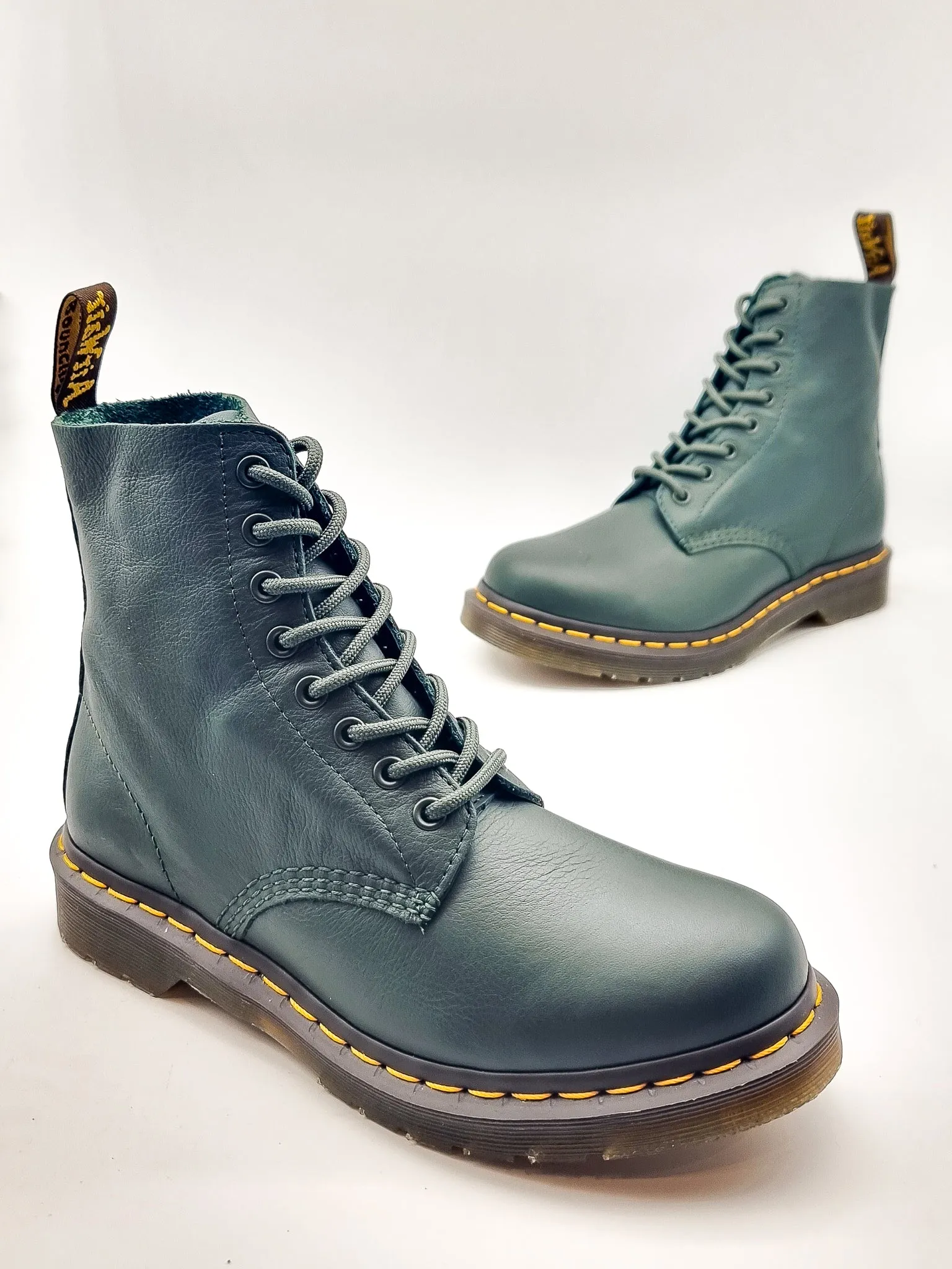 DR. MARTENS PASCAL GREEN