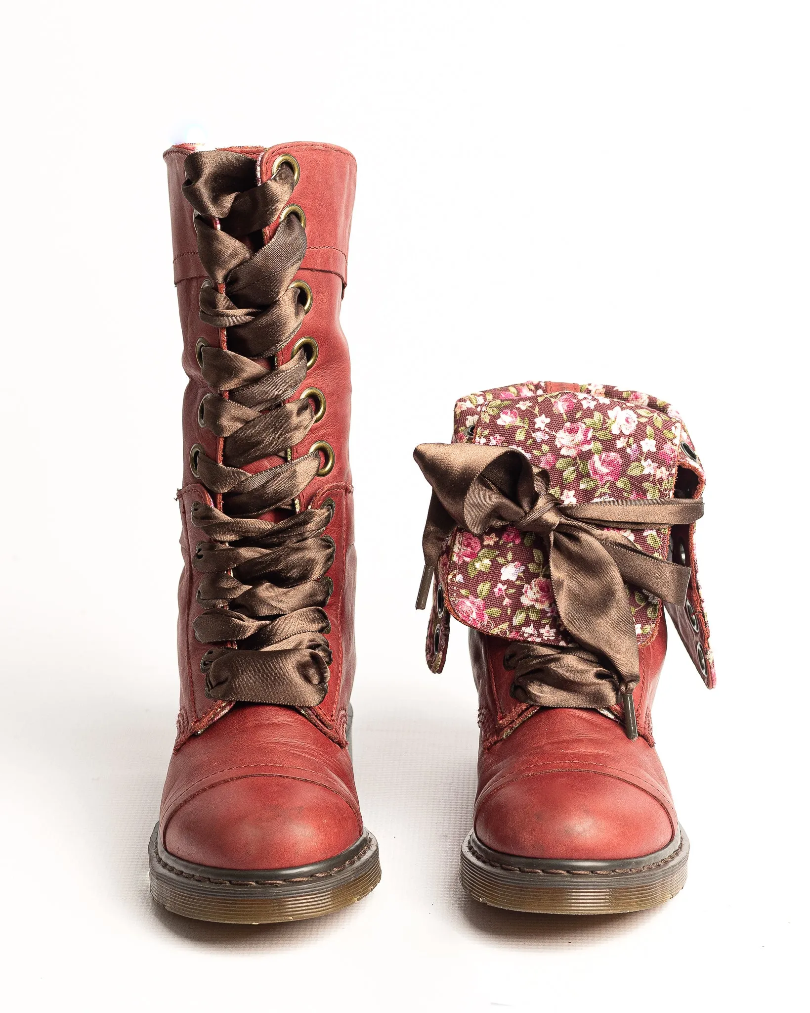 DR. MARTENS TRIUMPH CHERRY MIRAGE FLORAL