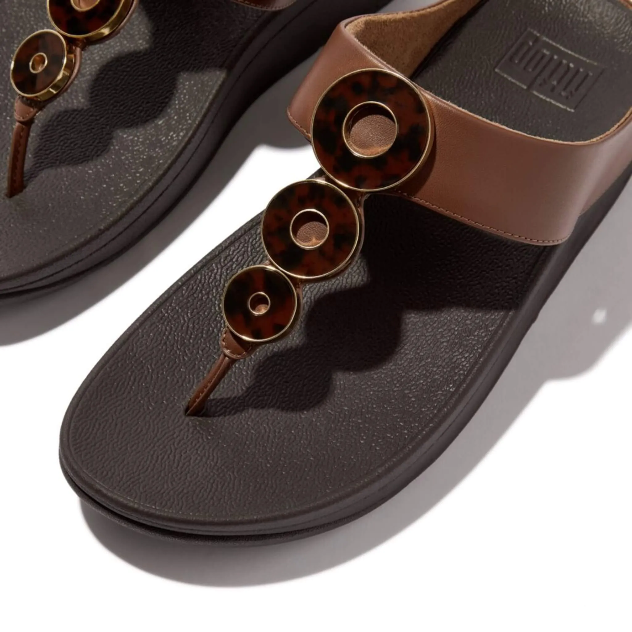 FitFlop Fino Resin Metallic Sandals - Rich Brown