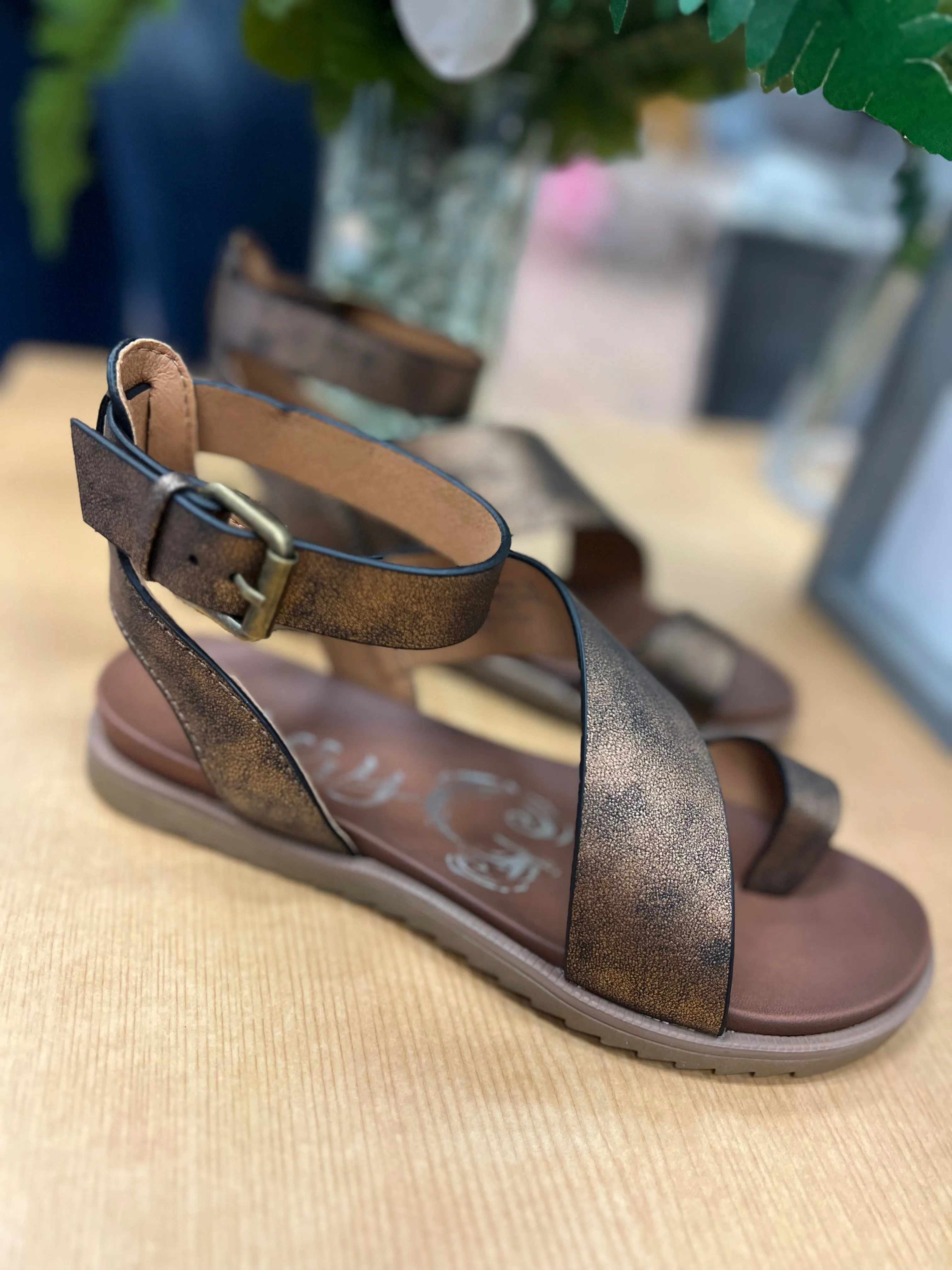 Steffy Sandals (Metallic Bronze)