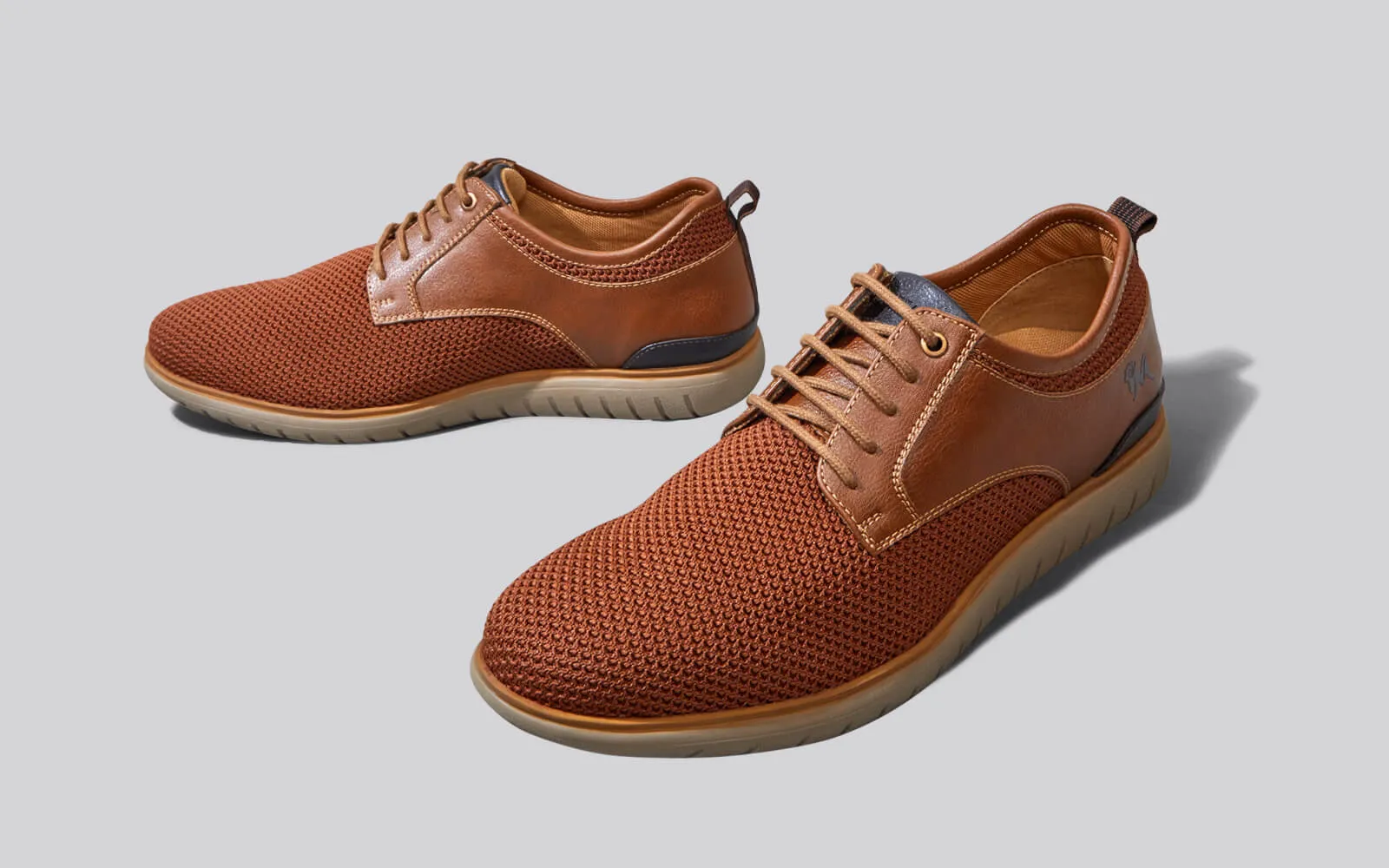 The Derbies : Tan