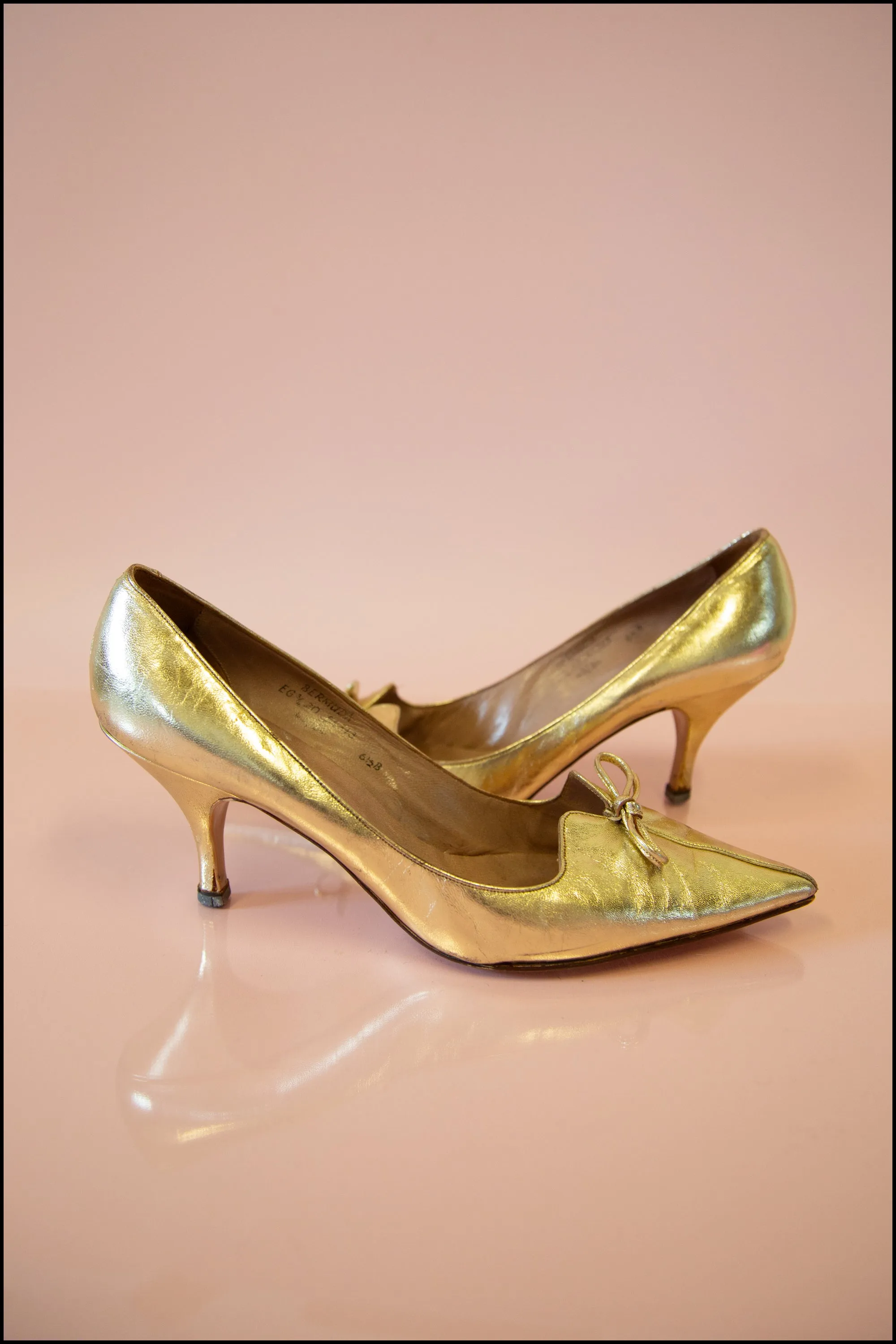 Vintage 1950s Gold Leather Shoes Size 5.5