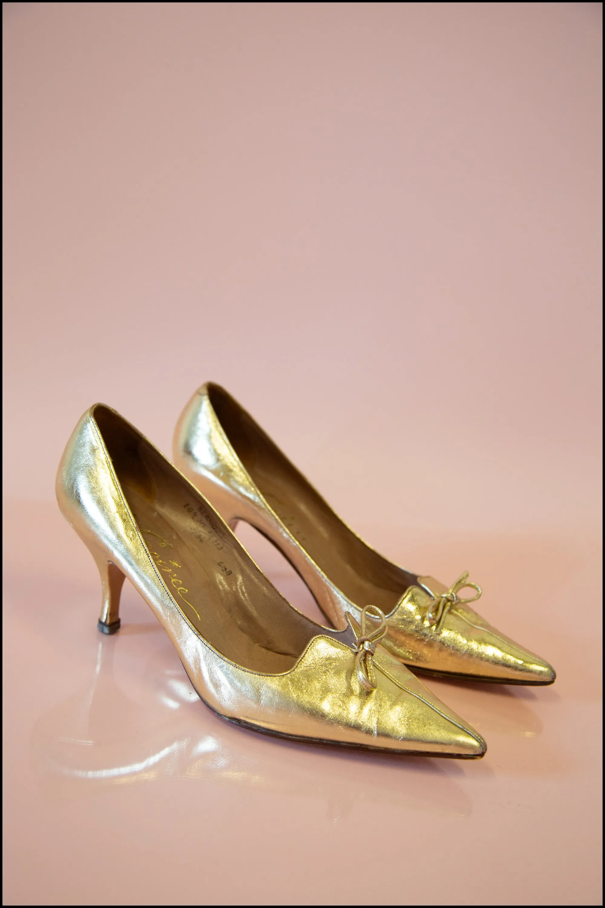 Vintage 1950s Gold Leather Shoes Size 5.5