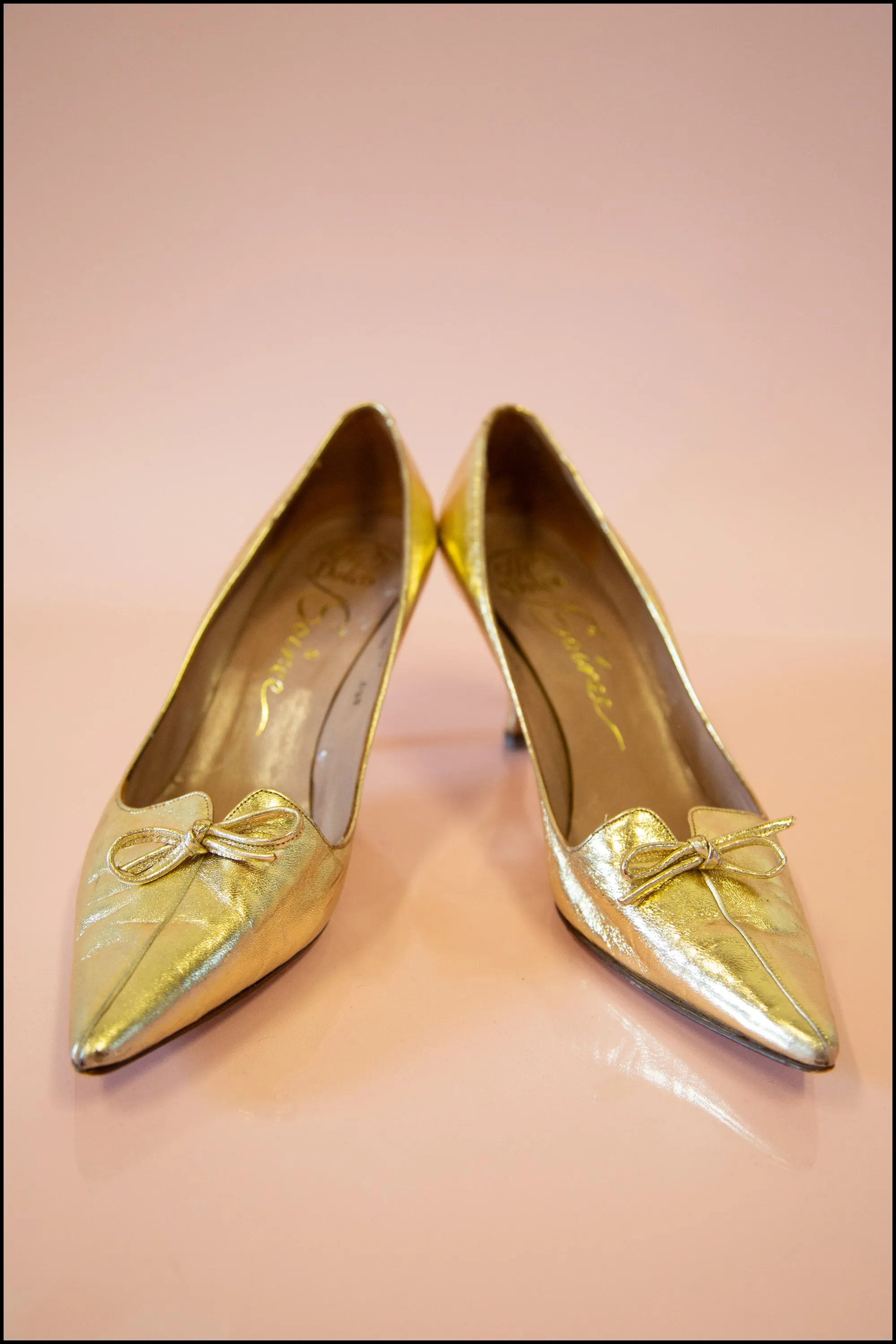 Vintage 1950s Gold Leather Shoes Size 5.5